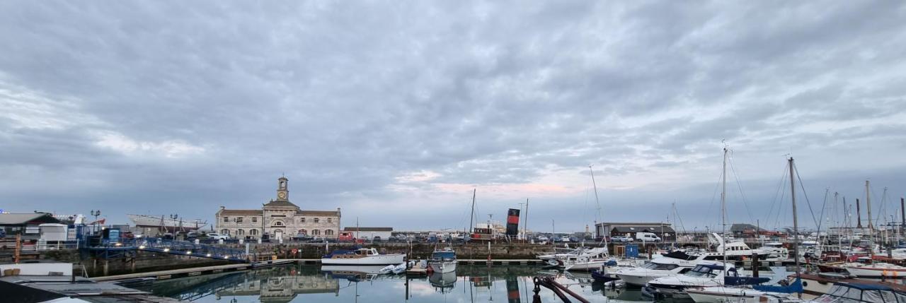 Diamond Harbour - Whole Huge Apartment - Wifi - Beach - Ramsgate Town Екстер'єр фото