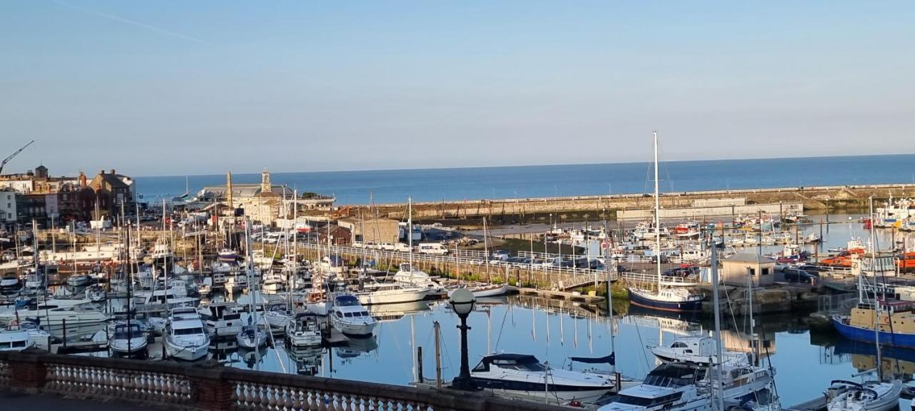Diamond Harbour - Whole Huge Apartment - Wifi - Beach - Ramsgate Town Екстер'єр фото
