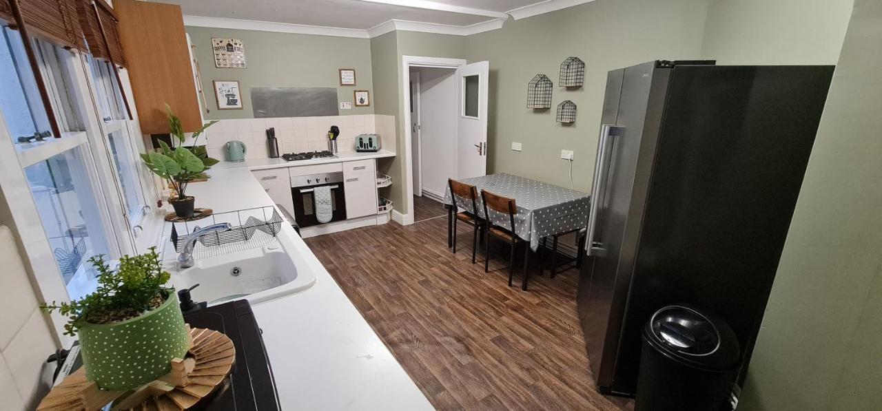 Diamond Harbour - Whole Huge Apartment - Wifi - Beach - Ramsgate Town Екстер'єр фото